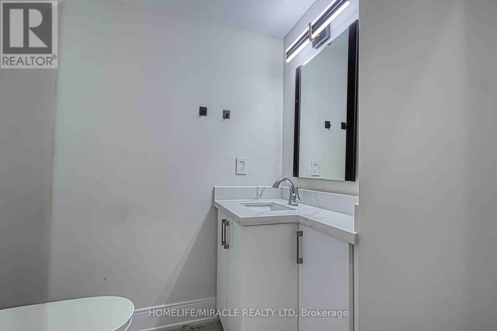 471 JONES AVENUE - 10