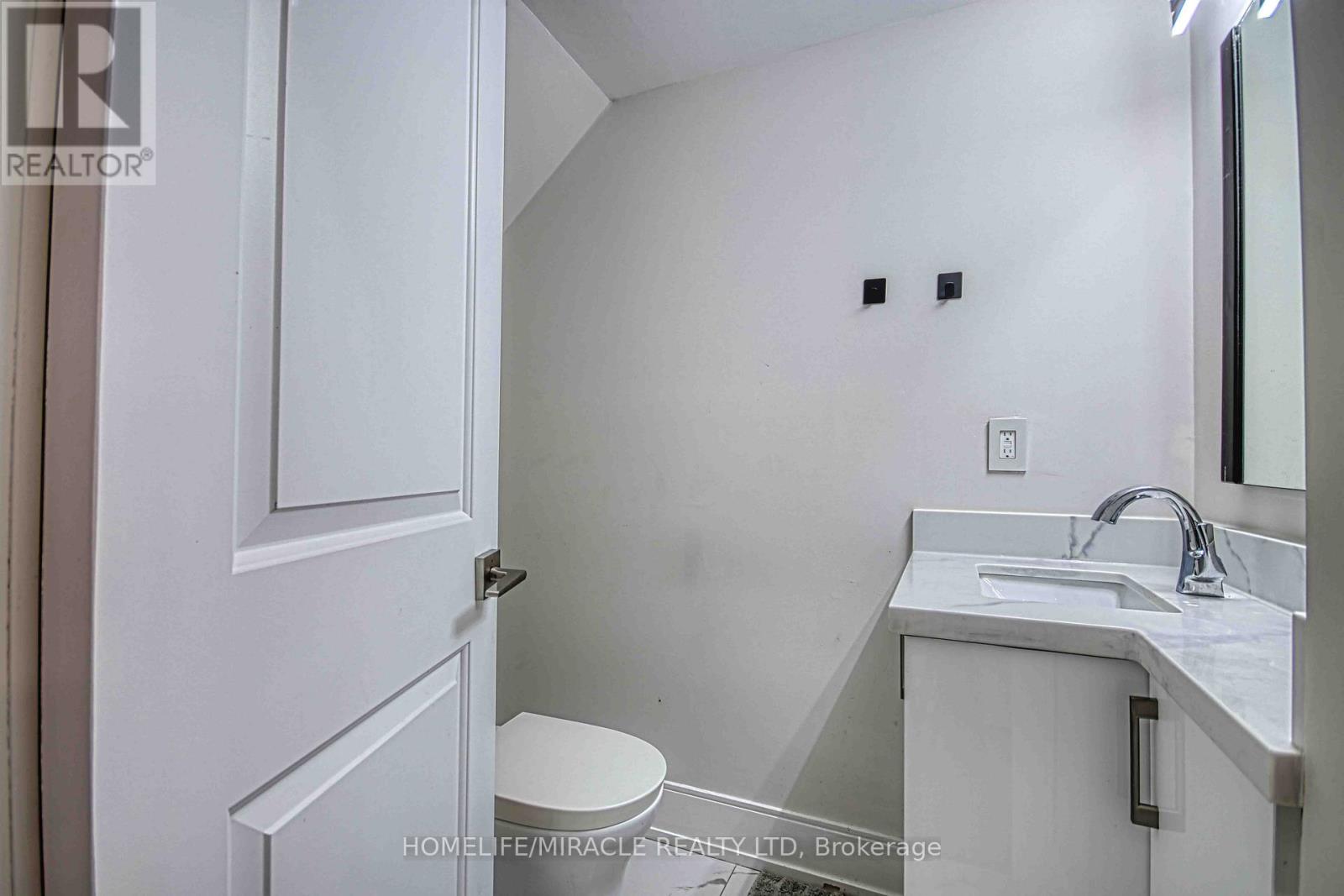 471 JONES AVENUE - 11