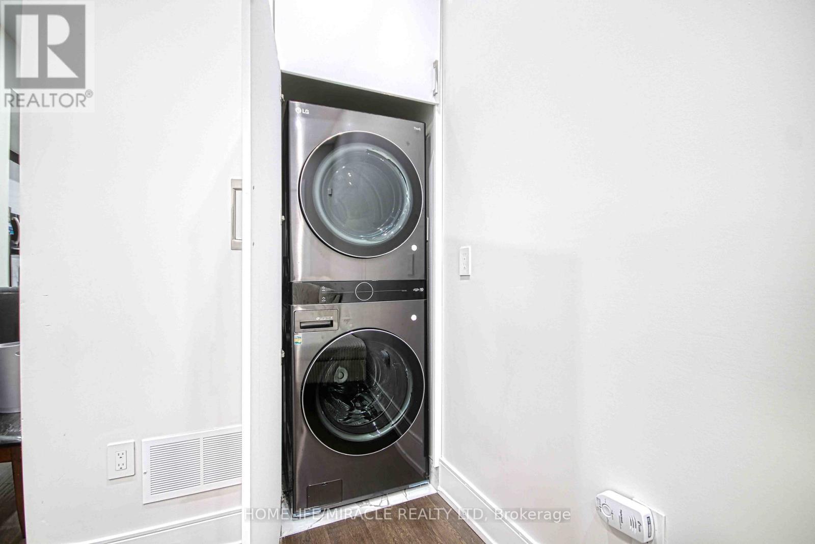 471 JONES AVENUE - 7