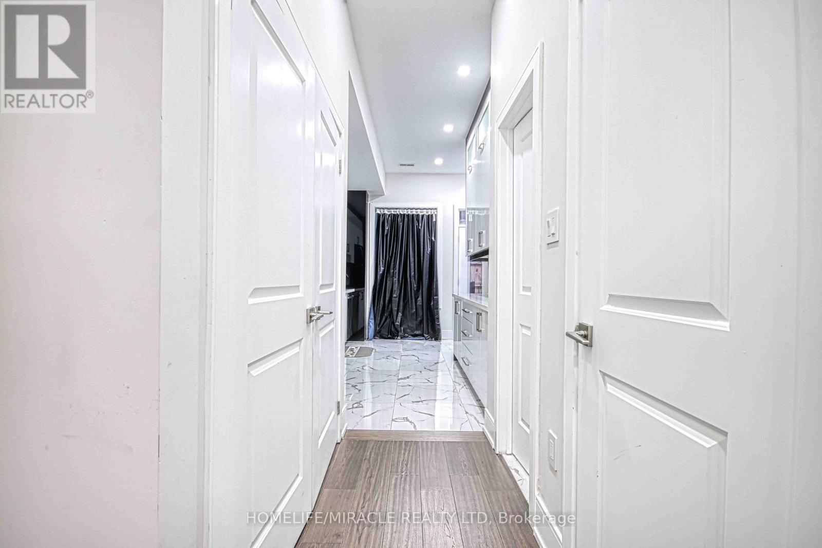 471 JONES AVENUE - 9