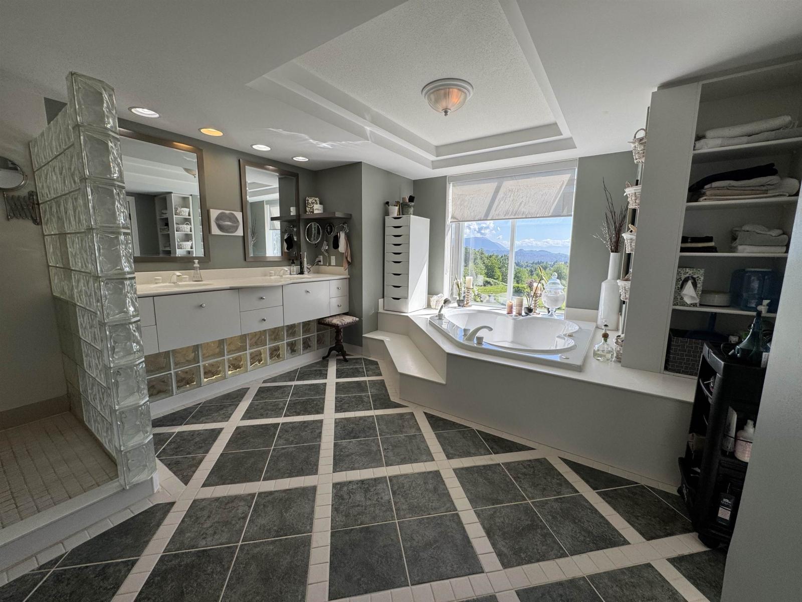 7064 SATCHELL STREET, Abbotsford