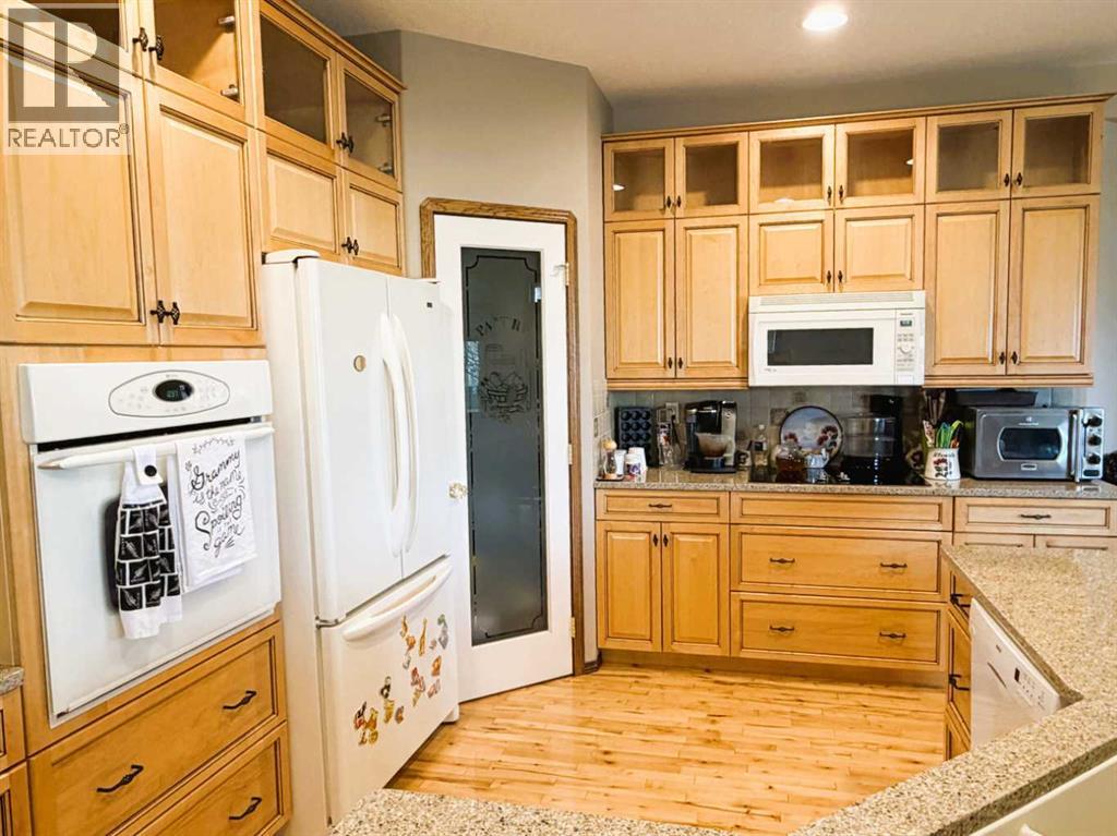 144 Sundance Road SW - photo 3