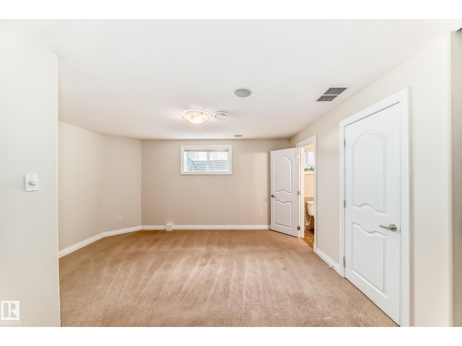 6736 11 AV SW - 52