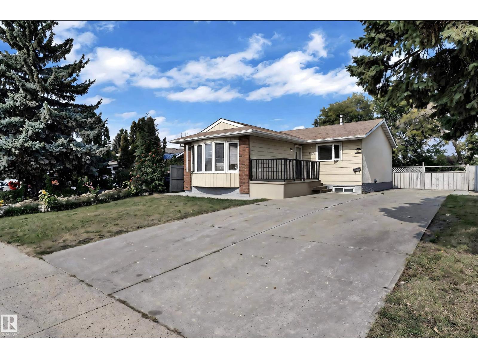3520 19 AV NW - 2