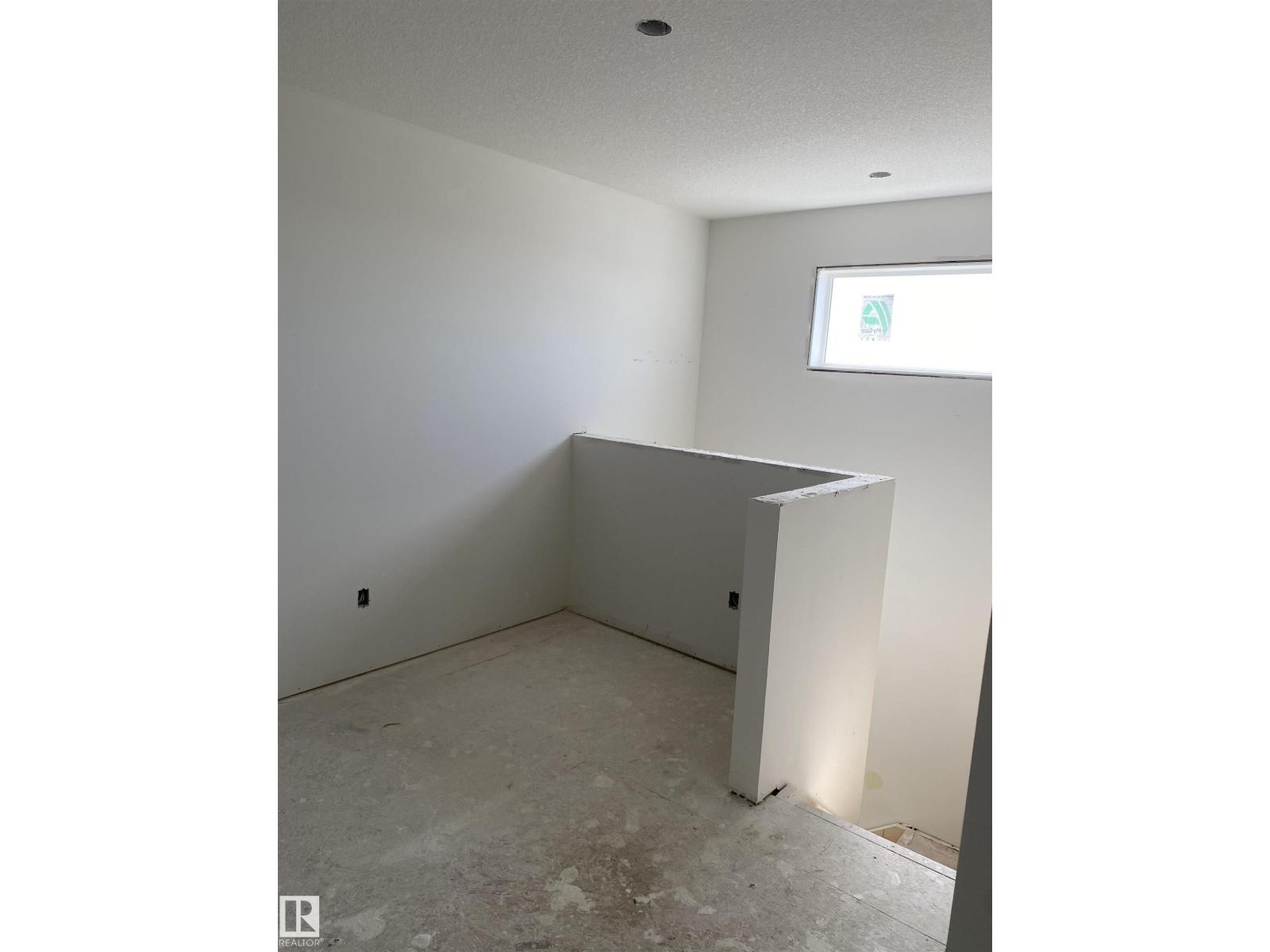 8795 Edgemont LI NW - 8