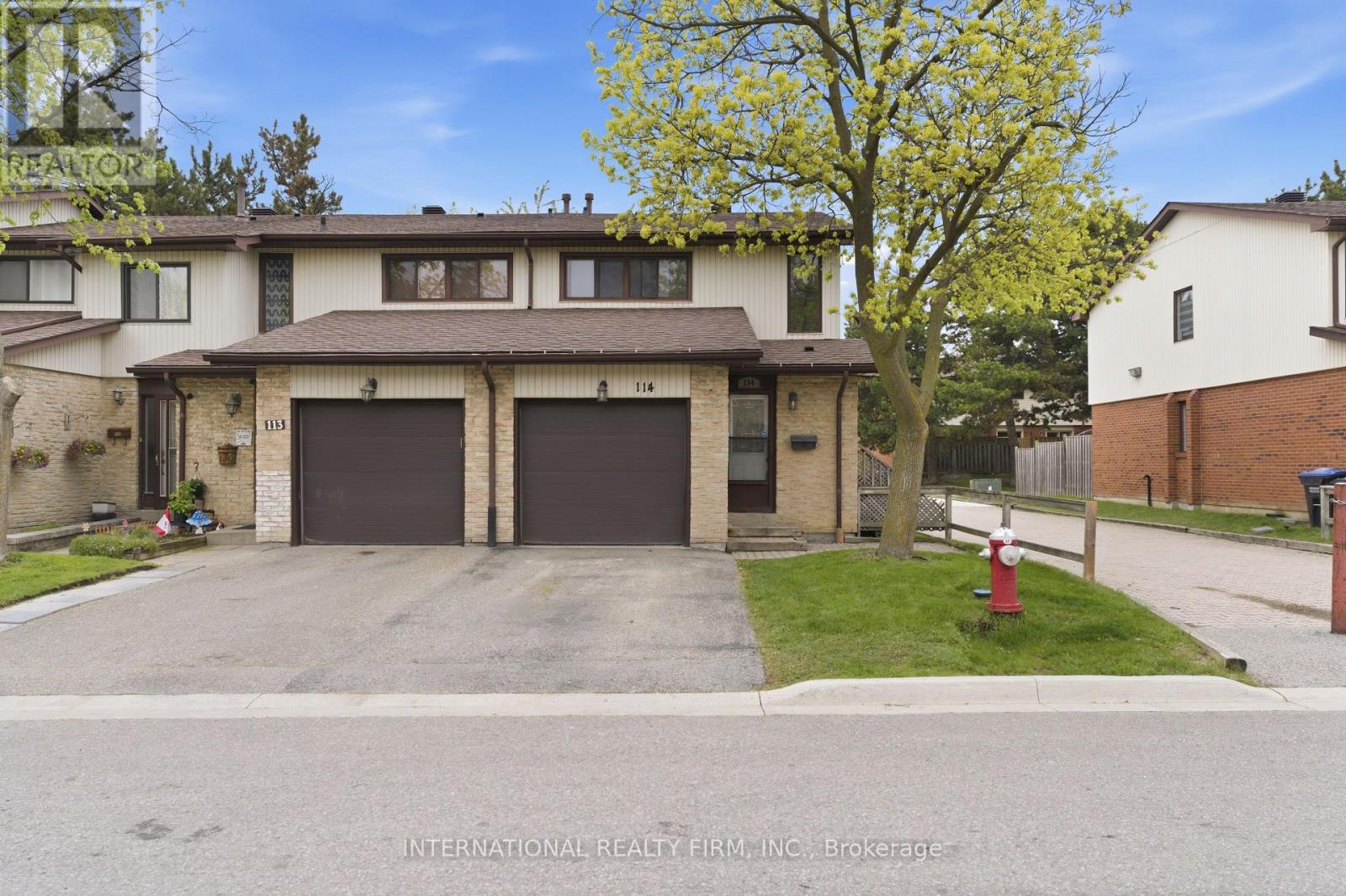 114 FOSTER CRESCENT - 1