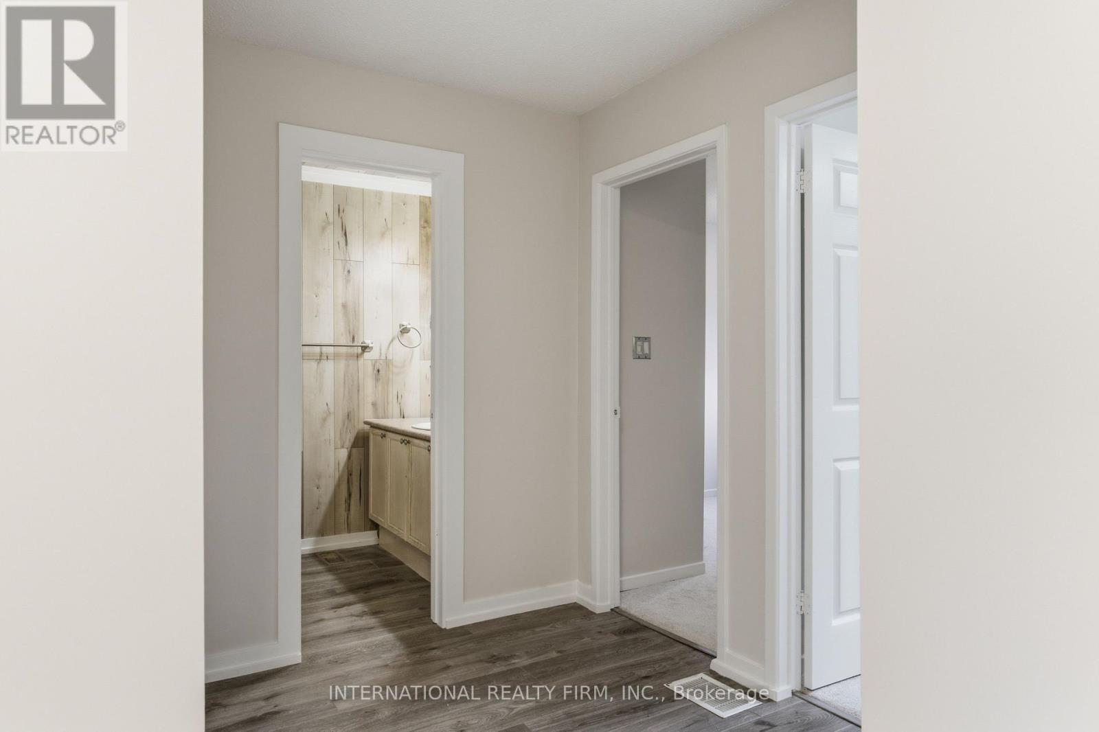 114 FOSTER CRESCENT - 9