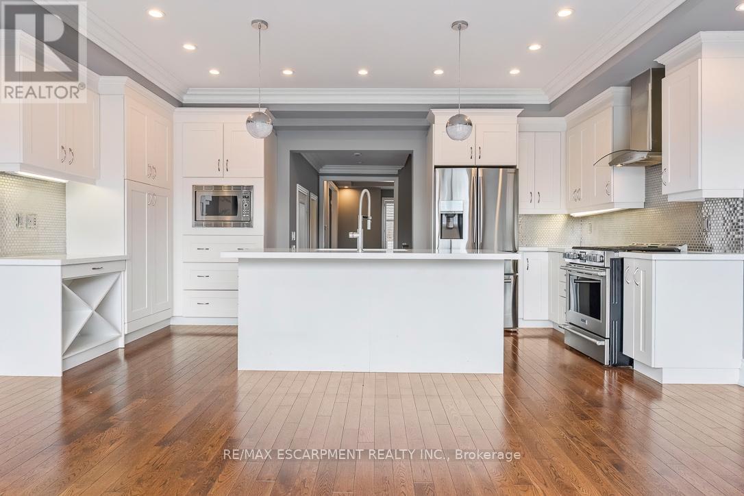 216 REBECCA STREET - 11