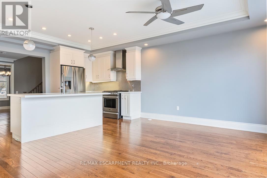 216 REBECCA STREET - 13