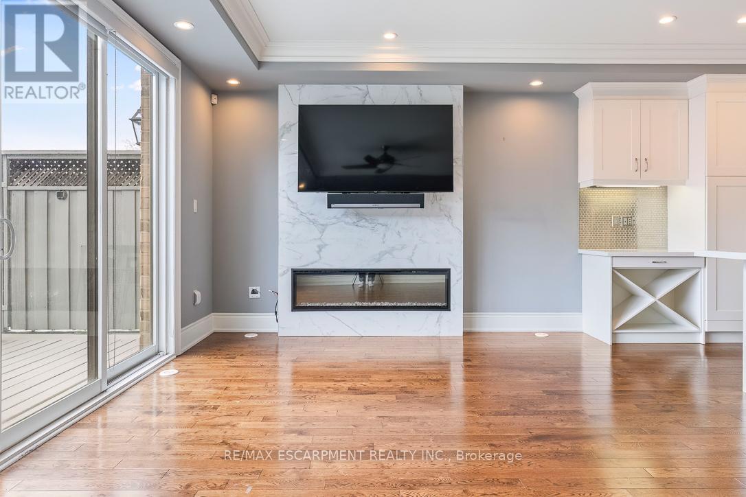 216 REBECCA STREET - 15