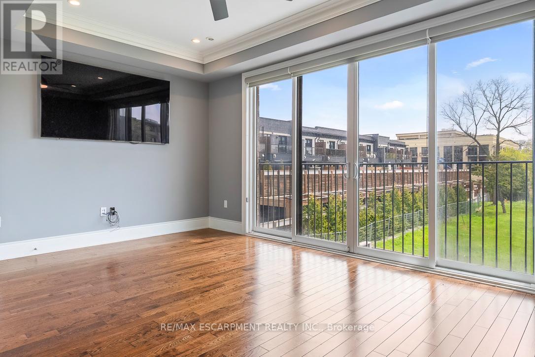 216 REBECCA STREET - 22