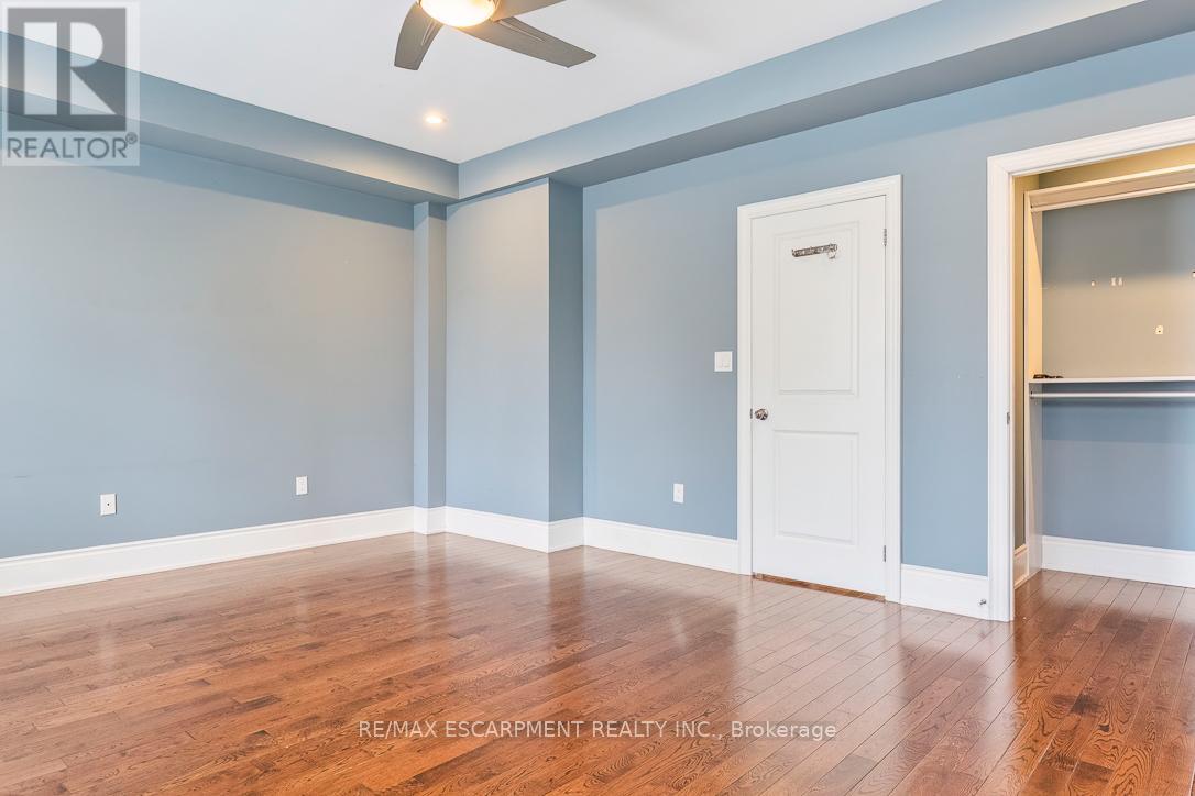 216 REBECCA STREET - 27