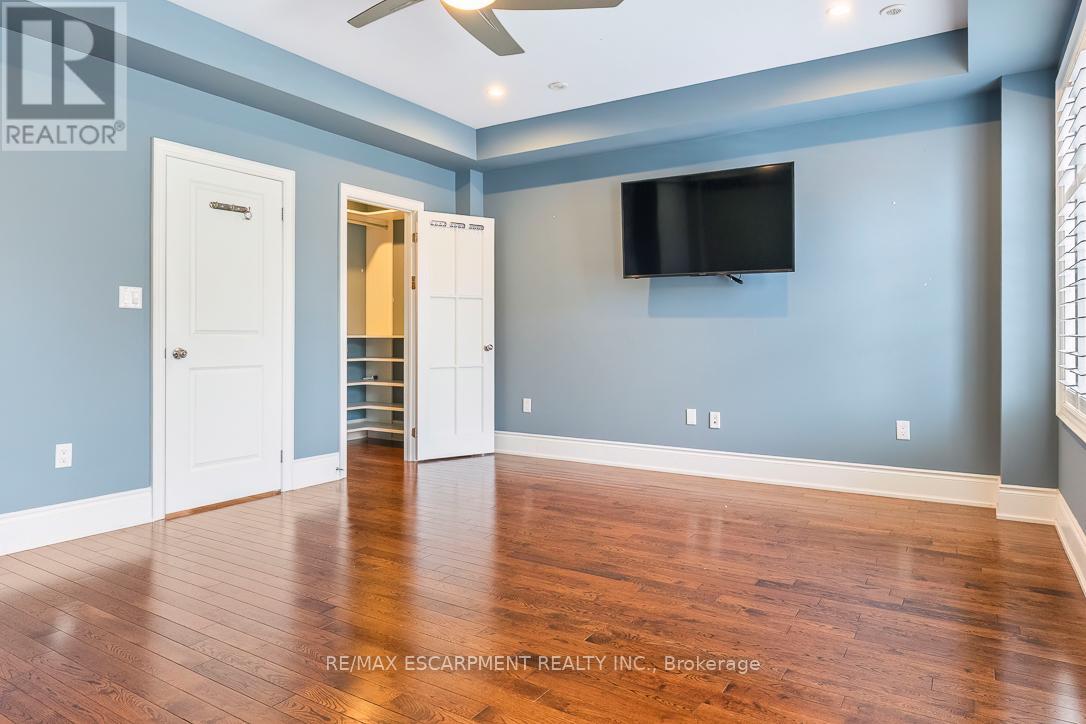 216 REBECCA STREET - 28