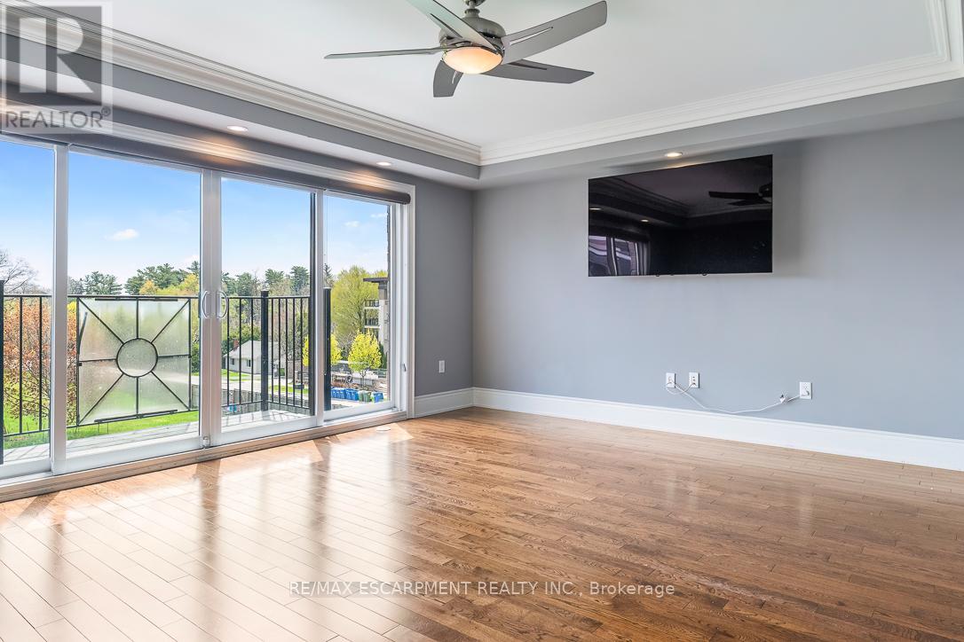 216 REBECCA STREET - 34