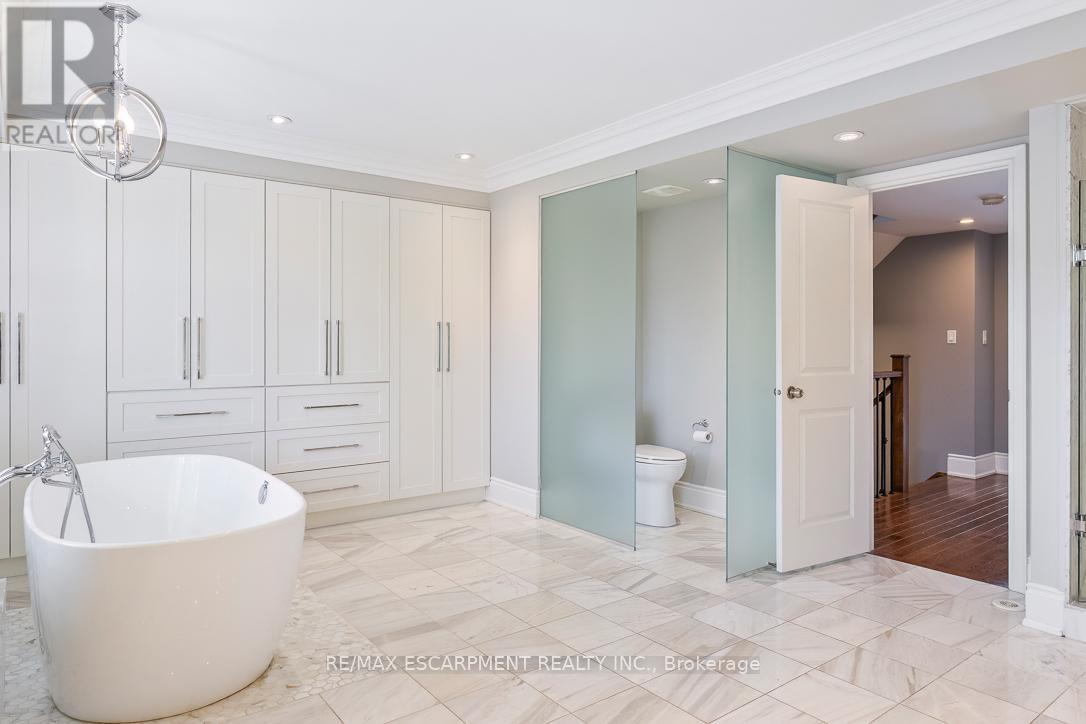 216 REBECCA STREET - 37