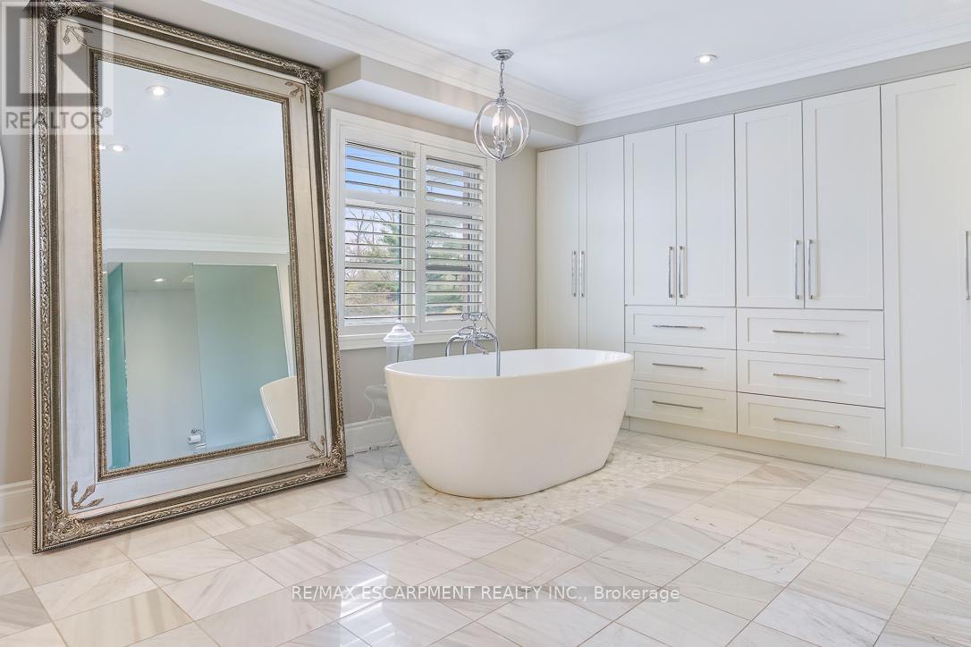 216 REBECCA STREET - 38