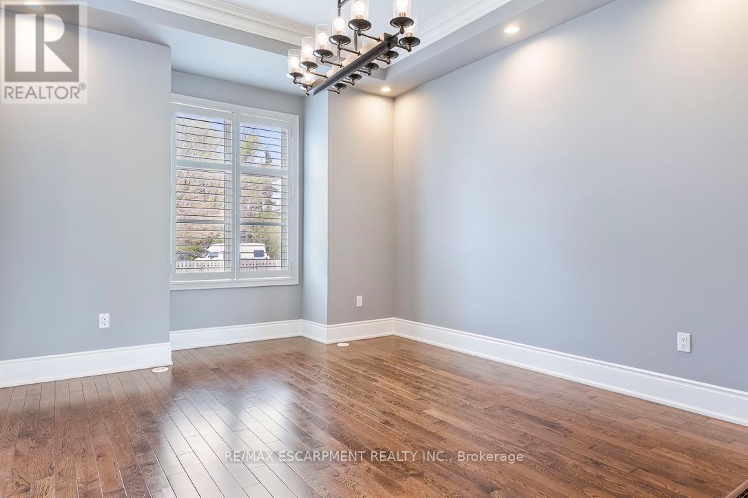 216 REBECCA STREET - 6
