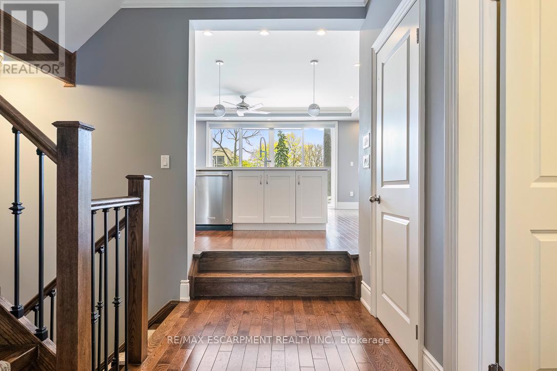 216 REBECCA STREET - 9