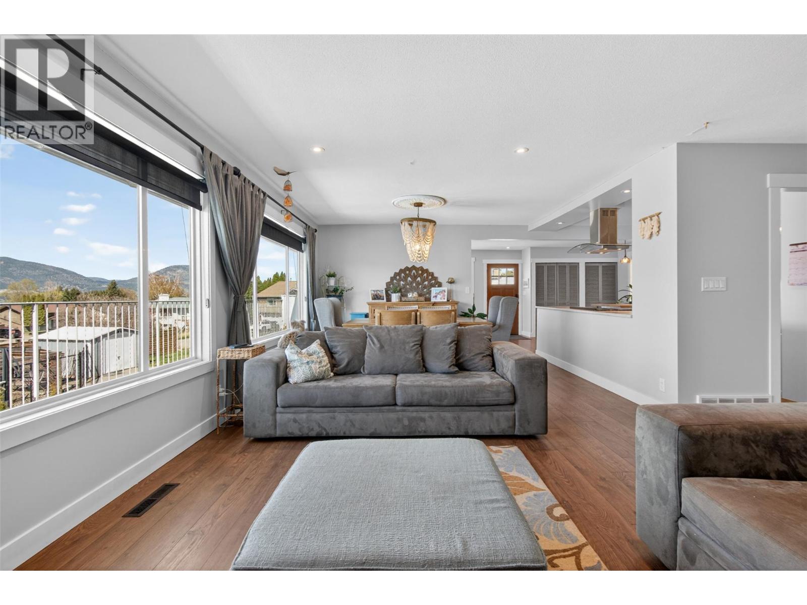 118 Dartmouth Place, Penticton