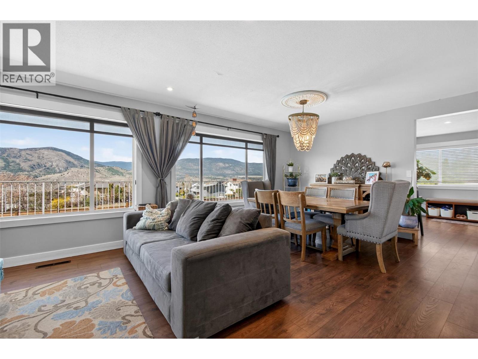 118 Dartmouth Place, Penticton