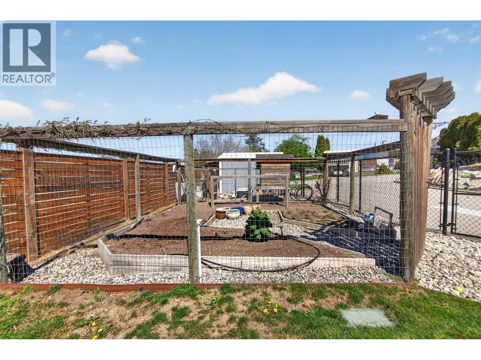 118 Dartmouth Place, Penticton