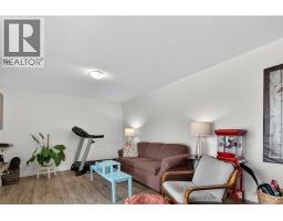 Primary Bedroom - 118 Dartmouth Place, Penticton, BC V2A7S4 Photo 10