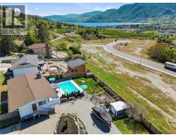 Kitchen - 118 Dartmouth Place, Penticton, BC V2A7S4 Photo 13