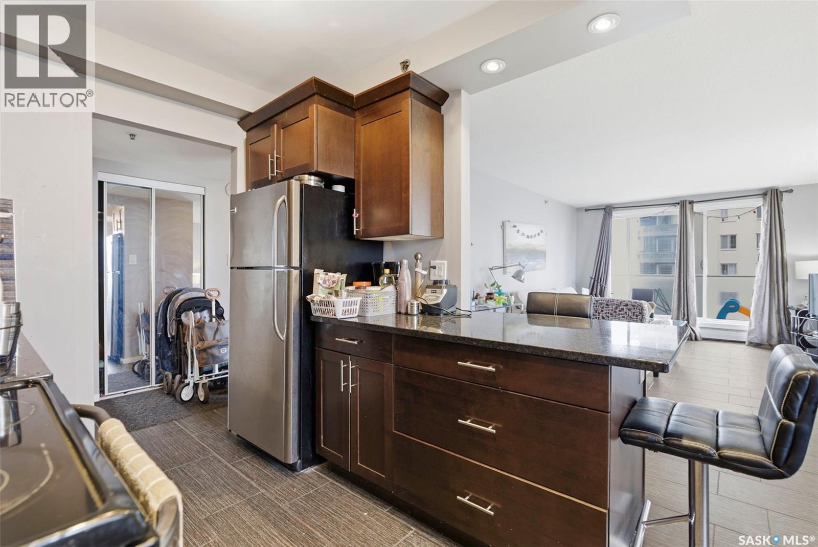 #1102 320 5th AVENUE N - 12