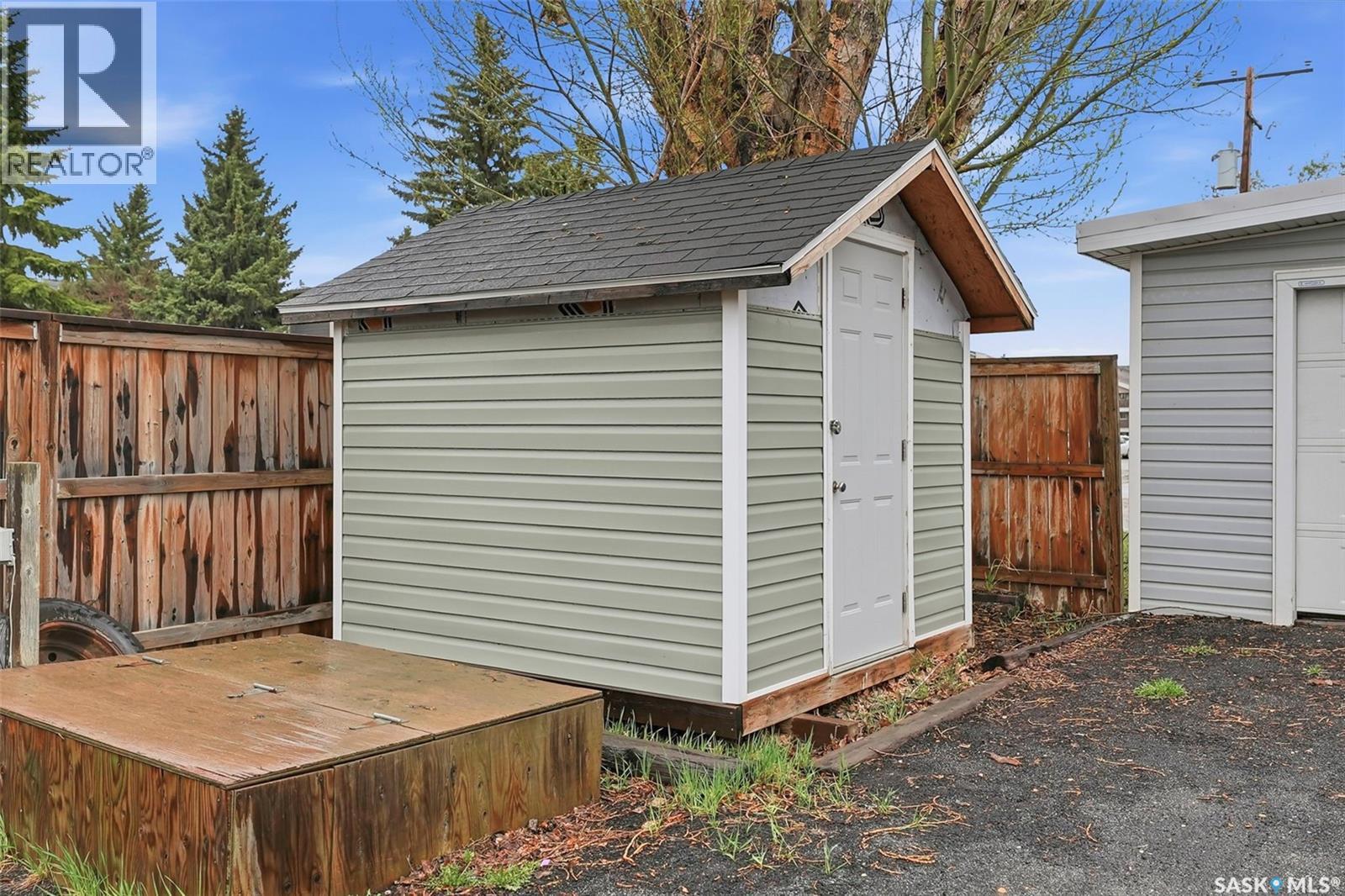 2 219 Grant STREET - 24