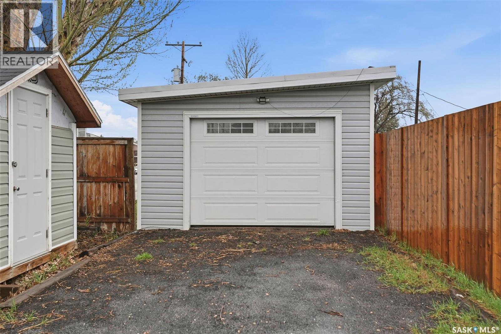 2 219 Grant STREET - 25