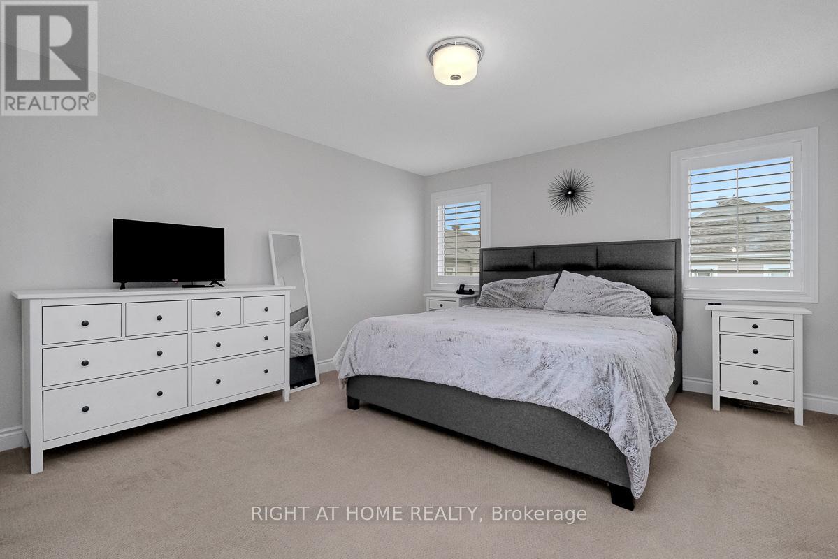 771 DEVARIO CRESCENT - 21