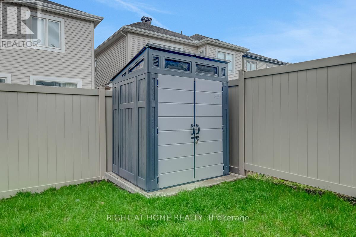 771 DEVARIO CRESCENT - 35