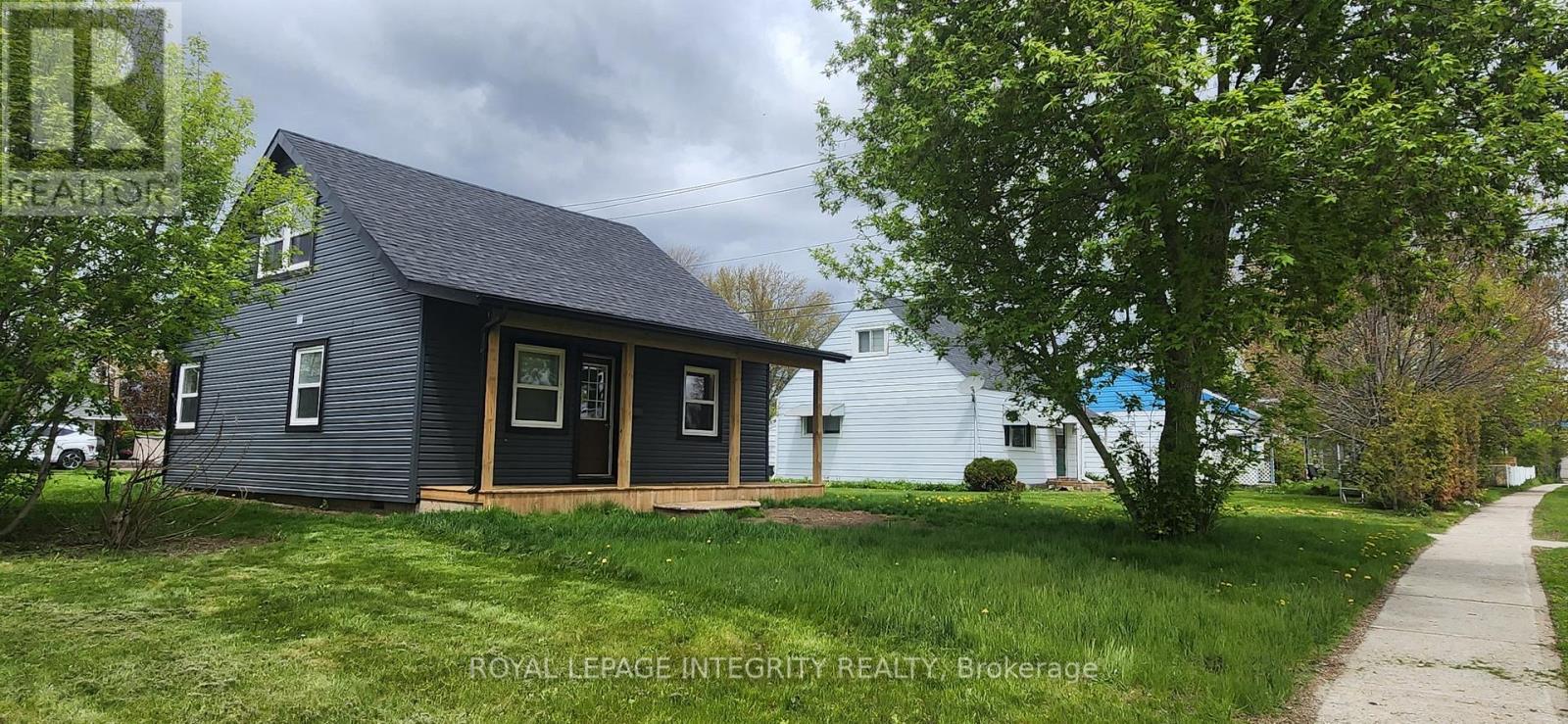 17 ROOSEVELT DRIVE - 3