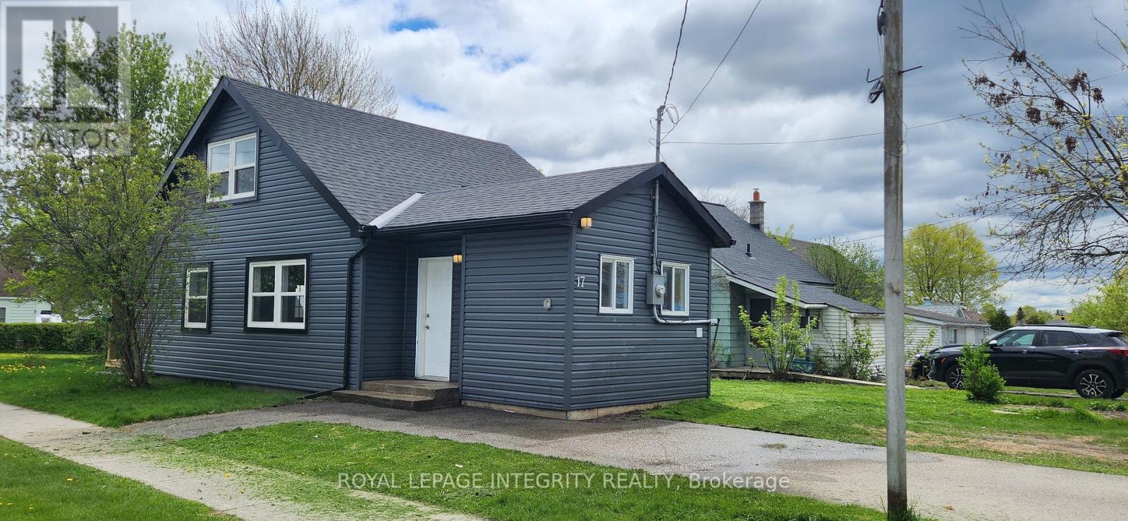 17 ROOSEVELT DRIVE - 4