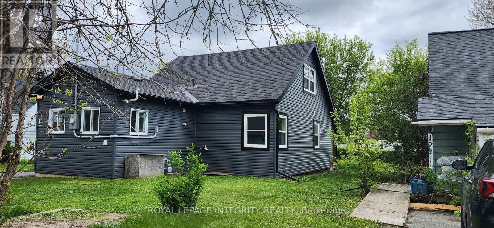 17 ROOSEVELT DRIVE - 5