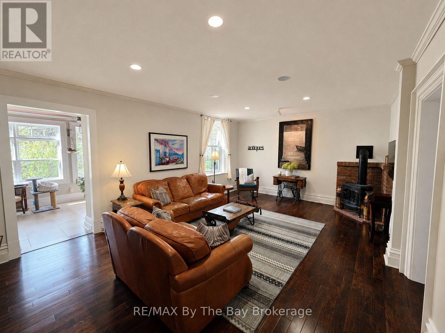 214 ELM STREET - 15