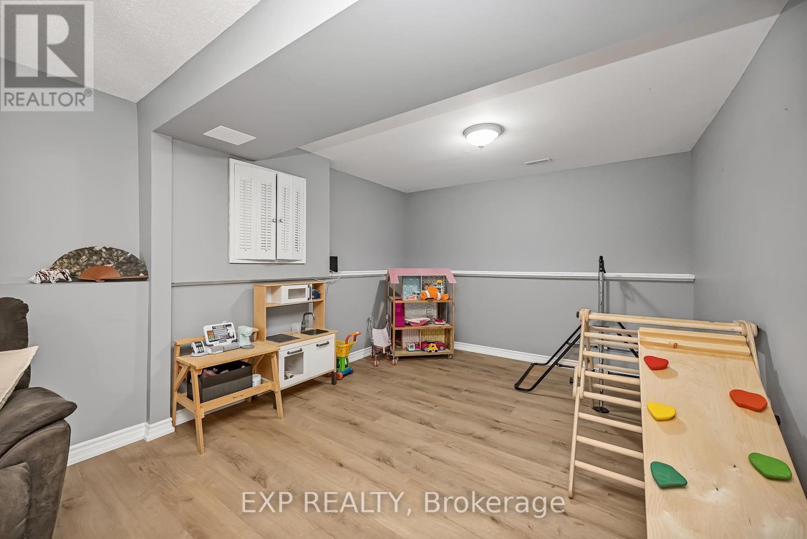 46 NELSON STREET W - 28