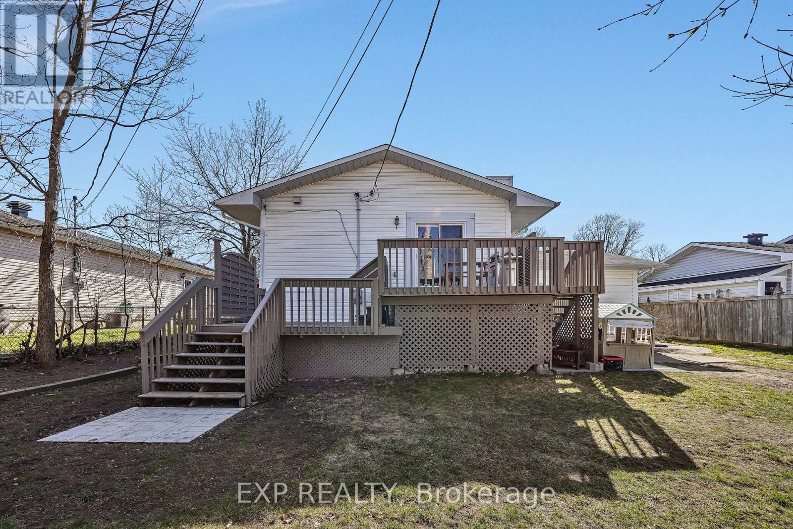 46 NELSON STREET W - 42