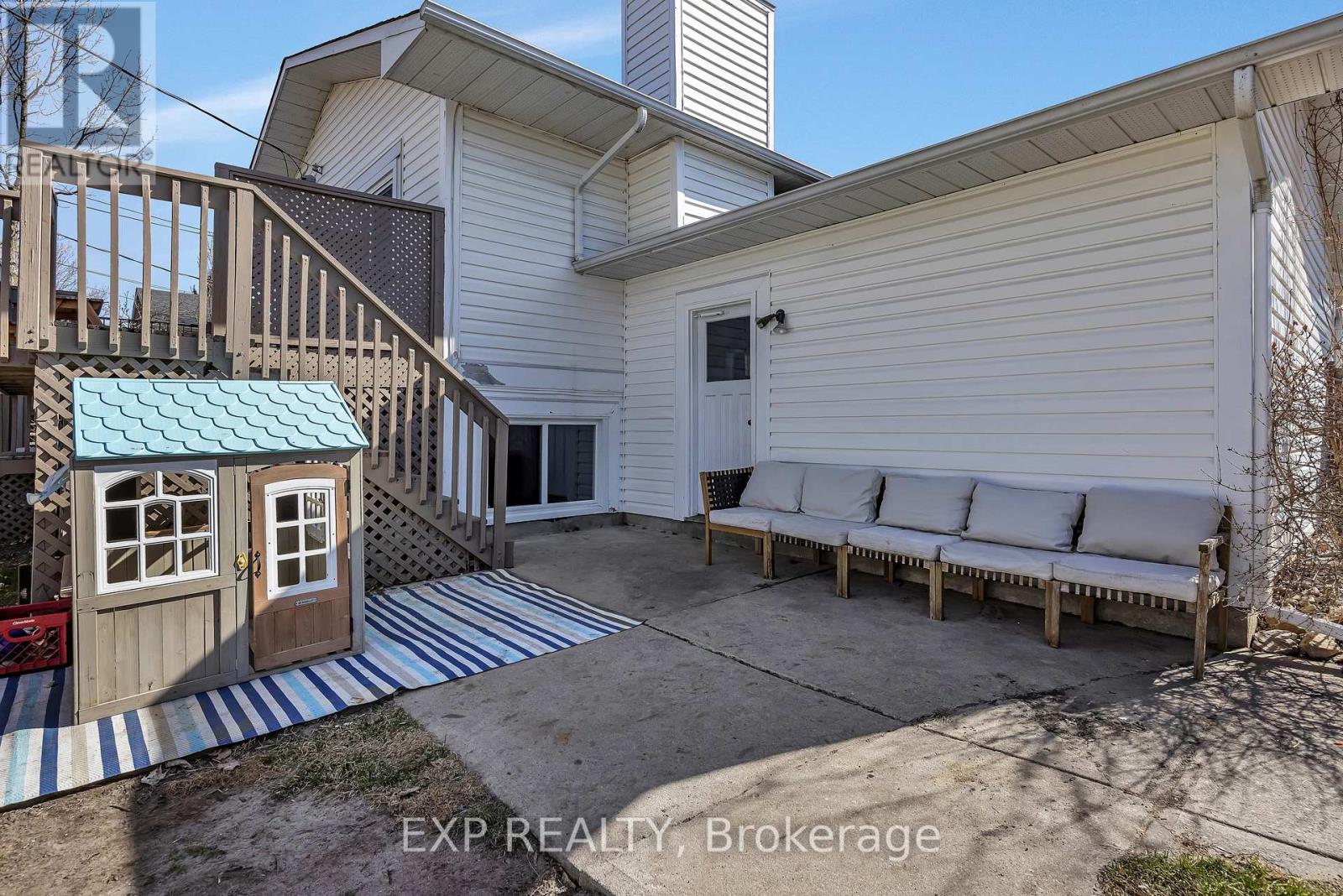 46 NELSON STREET W - 39