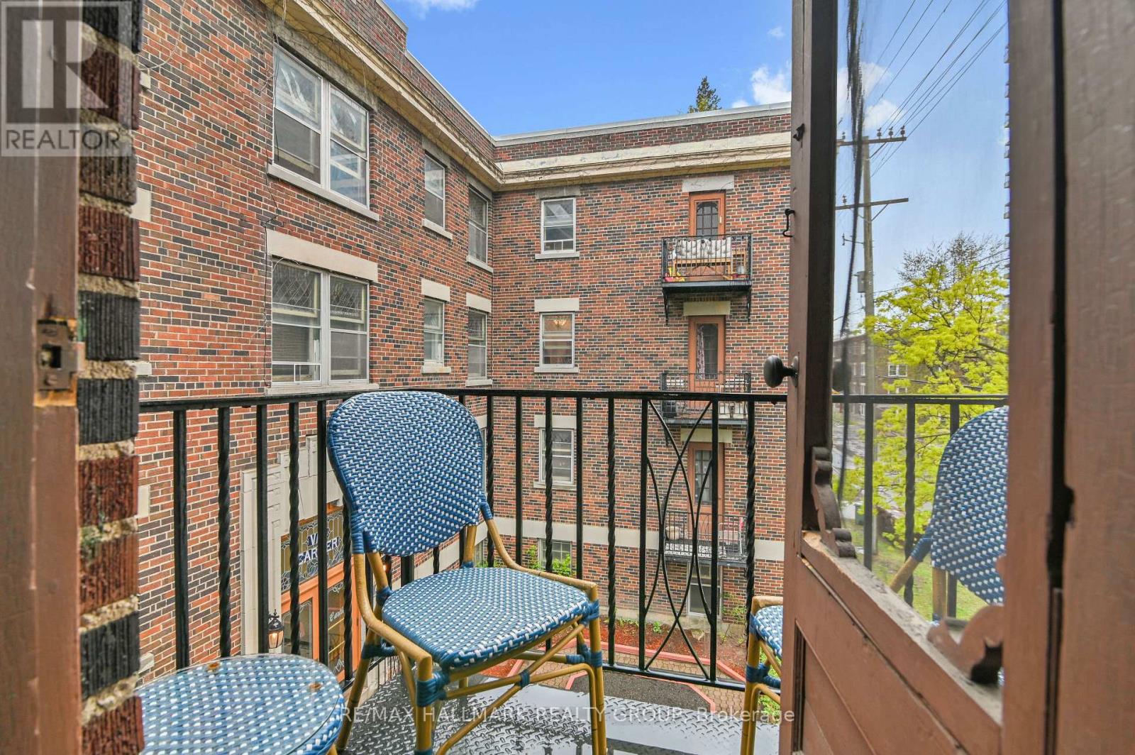 61 CARTIER STREET - 17