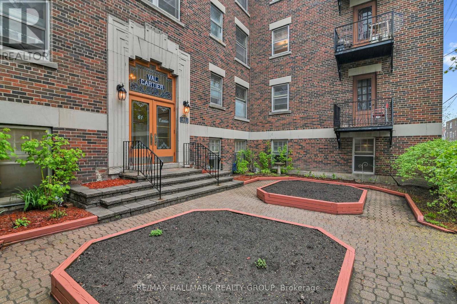 61 CARTIER STREET - 7
