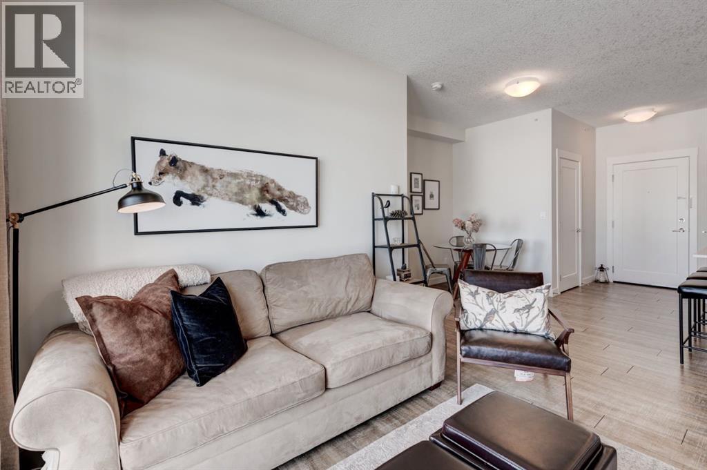 #421 10 Walgrove Walk SE - 11