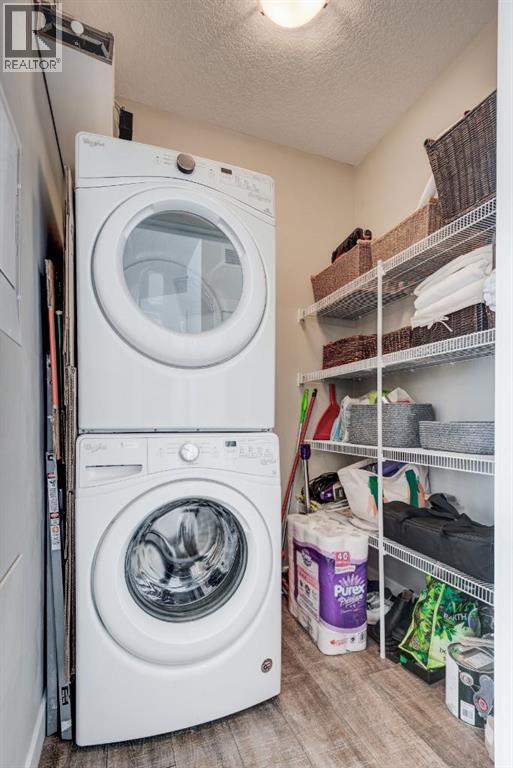 #421 10 Walgrove Walk SE - 21