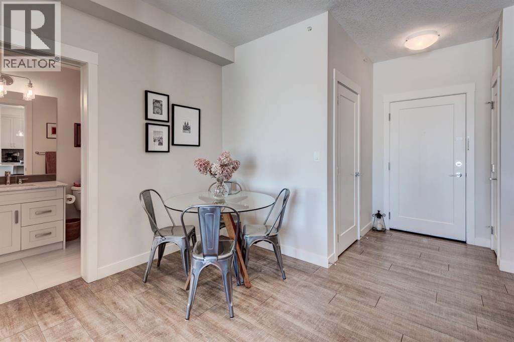 #421 10 Walgrove Walk SE - 13