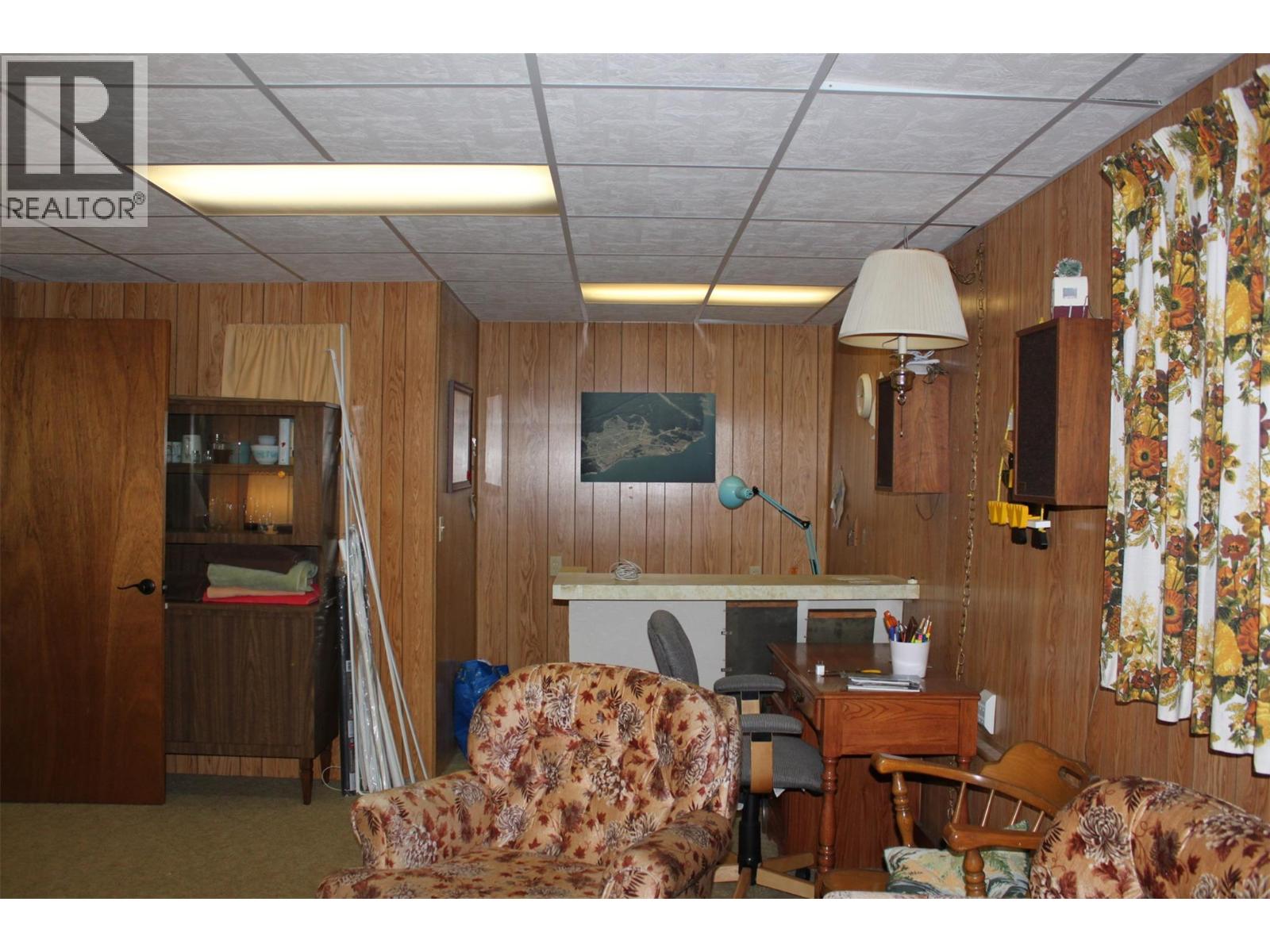 208 Maple Street - 17