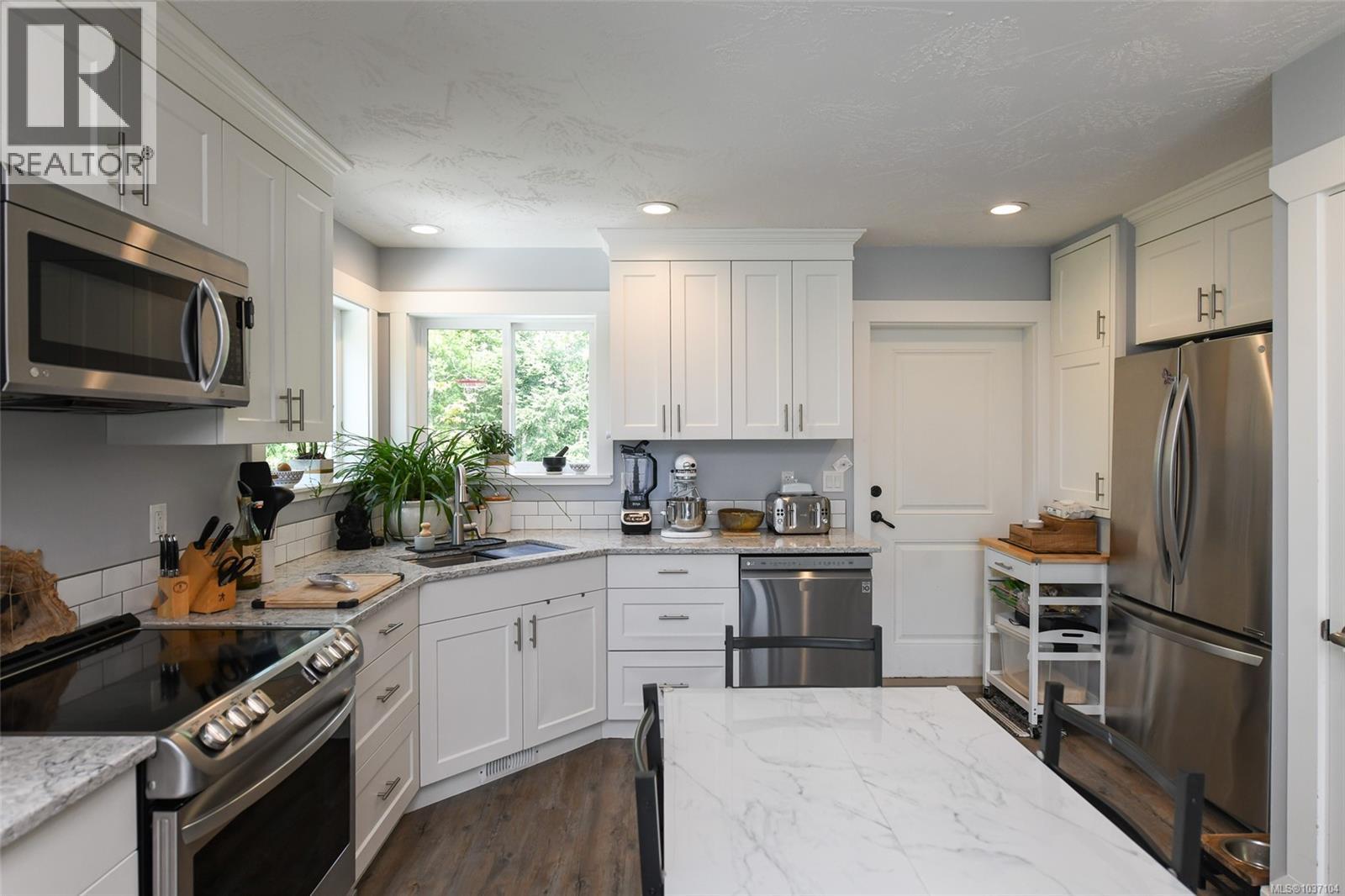 2126 Cypress Rd - 6