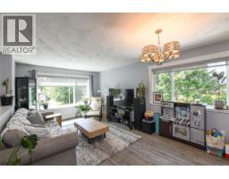 Entrance - 2126 Cypress Rd, Comox, BC V9M3Z5 Photo 11