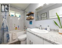 2126 Cypress Rd, Comox, BC V9M3Z5 Photo 15