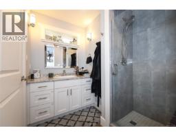 2126 Cypress Rd, Comox, BC V9M3Z5 Photo 19