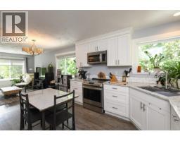 Living room - 2126 Cypress Rd, Comox, BC V9M3Z5 Photo 9